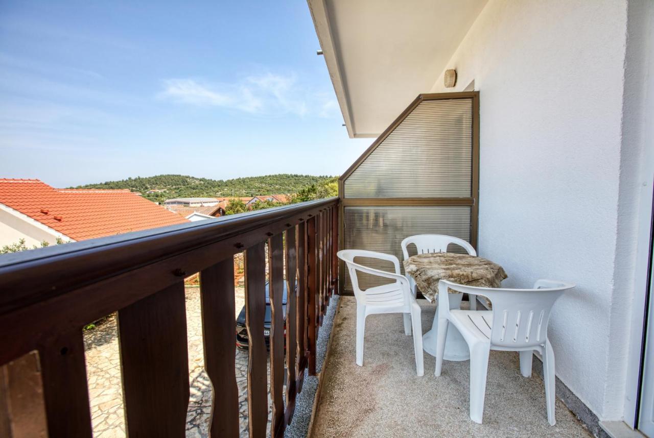 Apartments And Rooms By The Sea Tisno, Murter - 5128 מראה חיצוני תמונה